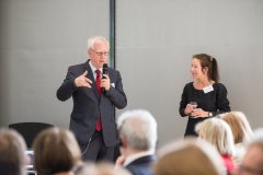 Dr. Viktor Jrgens, und Prof. Dr. Dr. Andrea Icks in der Diskussion